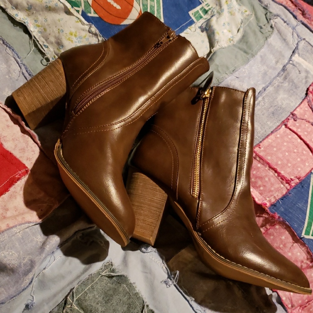High ankle boots NEVER WORN